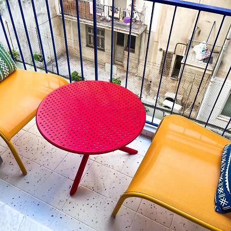 Peaceful And Central Room With Balcony Next To Hilton 아테네 외부 사진